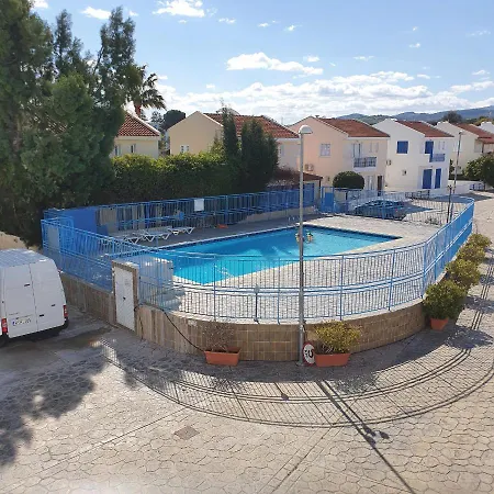 G&e Harbour 21 Apartment Lachi