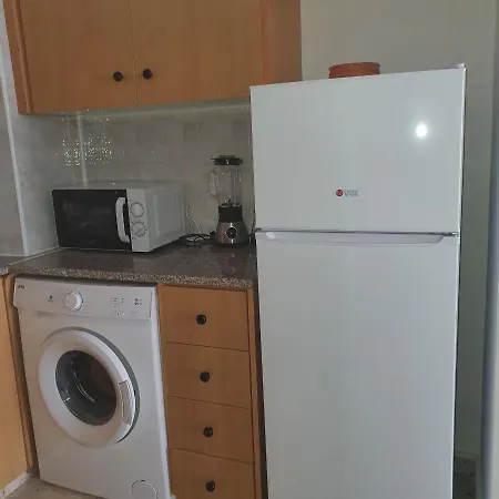 G&e Harbour 21 - Two Bedroom Lachi